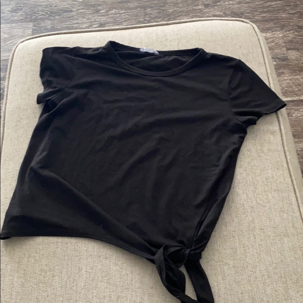 Black tee
